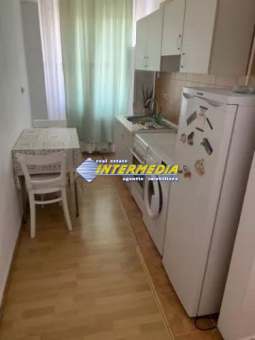 apartament-2-camere-de-vanzare-centru-etaj-1-mobilat-si-utilat-3